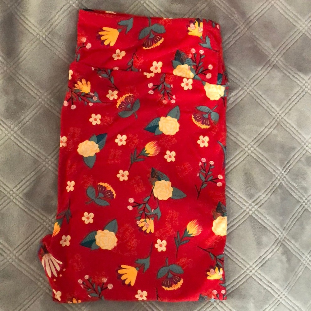 NWOT Tall and Curvy LuLaRoe Leggings